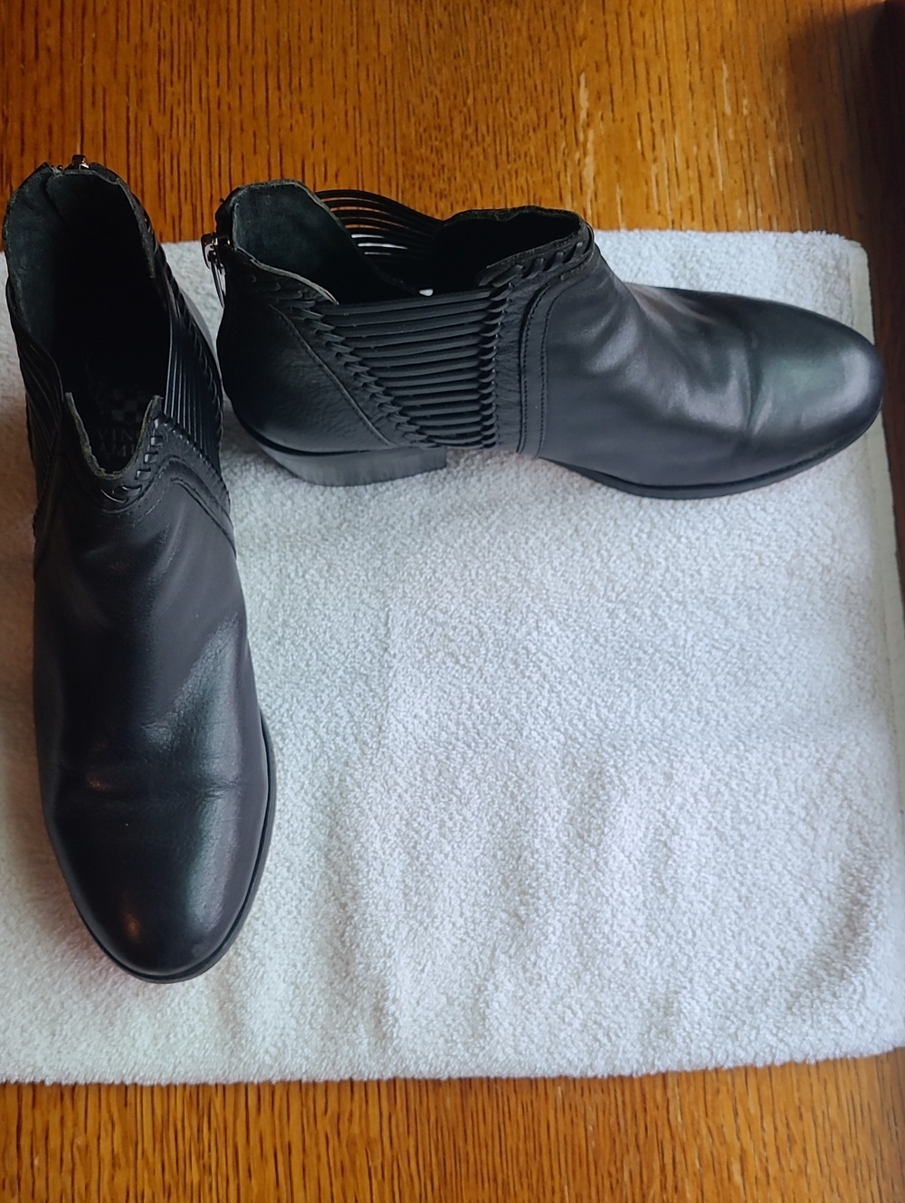 Vince Camuto Black Leather Elastic-Side Ankle Booties